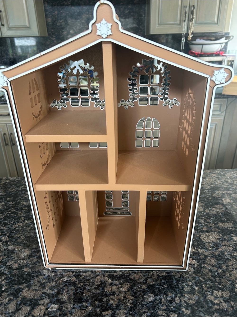 ASHLAND GINGERBREAD HOUSE WOOD CUBBY DISPLAY  18x13x6.14"NWT